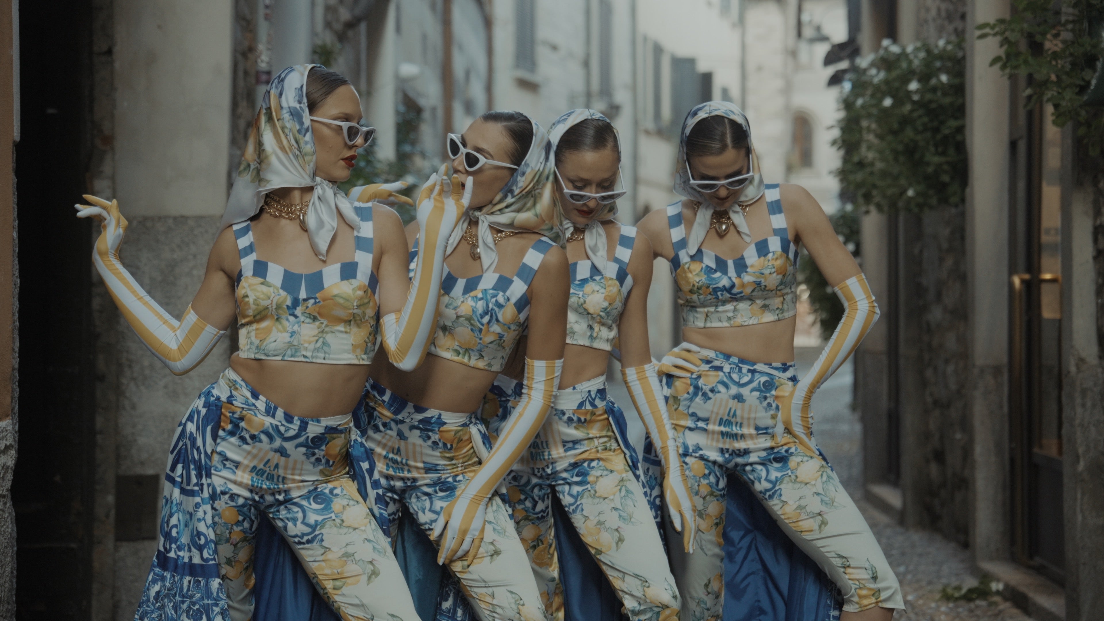 ADESSO LUTs for V Log